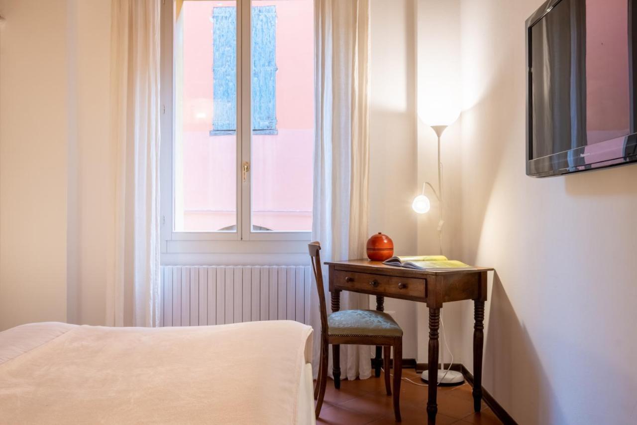 Lo Scrigno Delle 2 Torri! Nel Cuore Del Centro, Vicino A Via Rizzoli Bologna Exterior photo